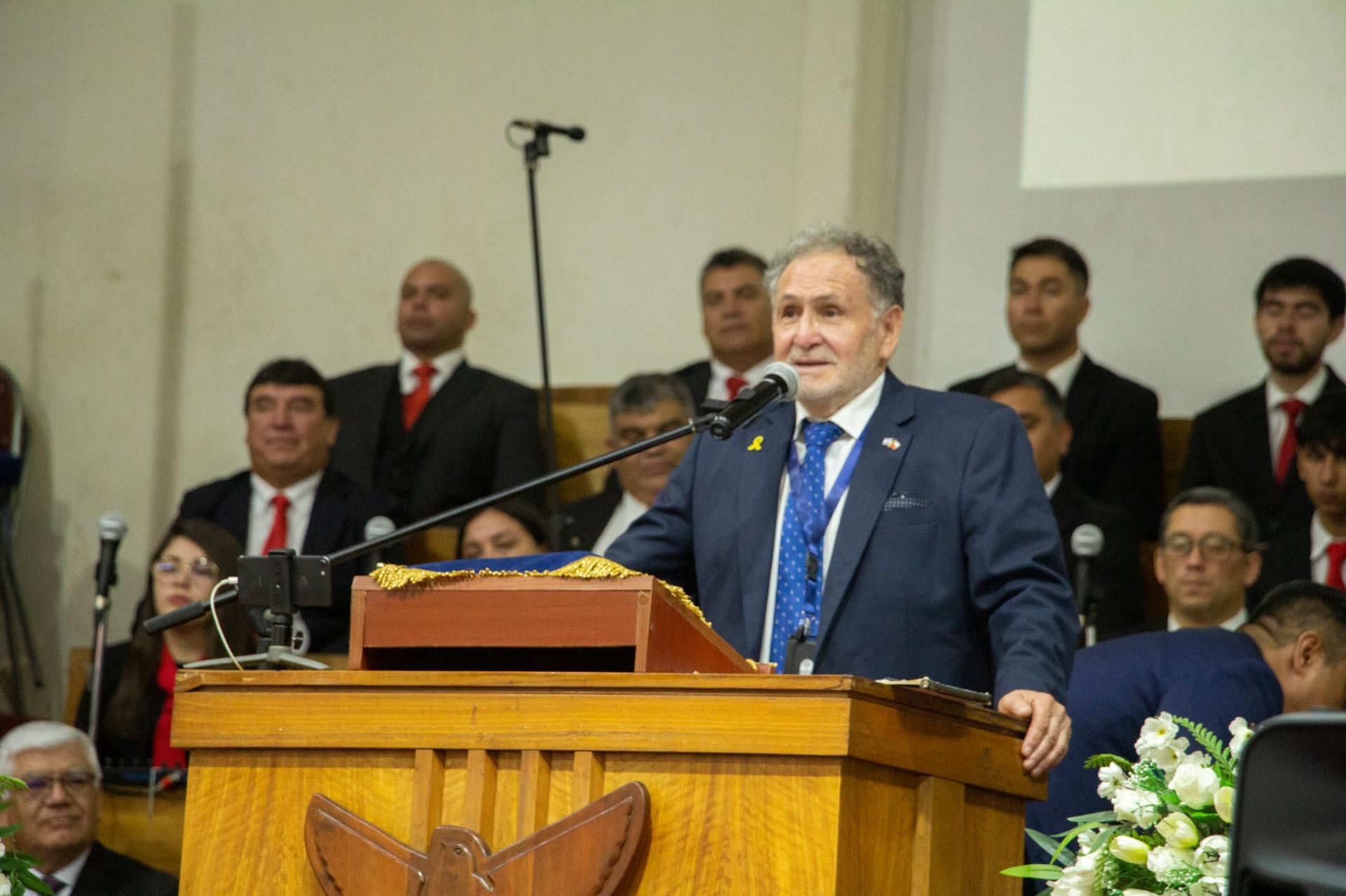 Nuestro presidente don Juan Carlos Oliva, en su intervenció de saludos a las autotidades politicas, religiosas, alcaldes, fuerzas armada, carabineros e PDI. y invitsado general